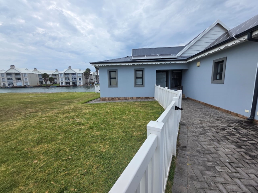 5 Bedroom Property for Sale in Marina Martinique Eastern Cape